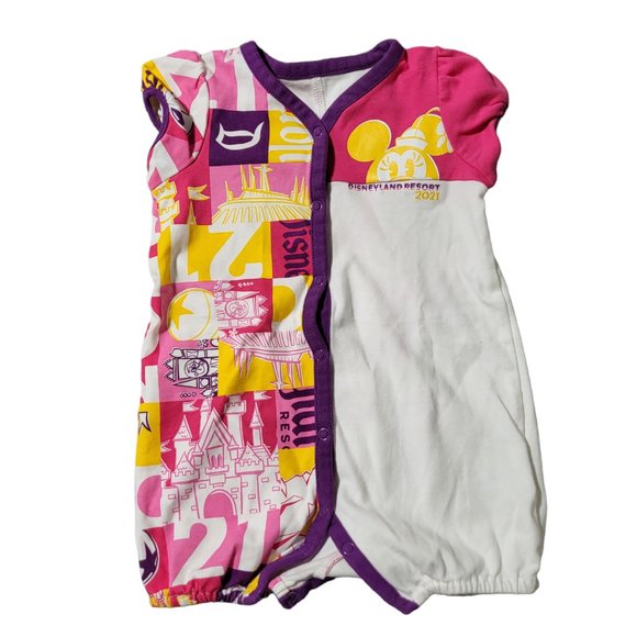 Disneyland Resort 2021 Small World Themed‎ 18 Months Baby Onesie Romper - Picture 1 of 6